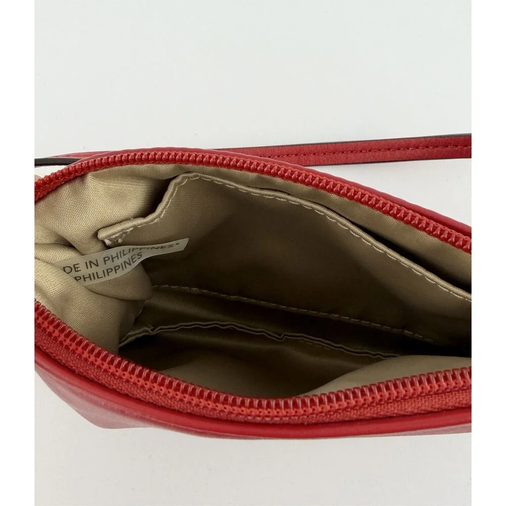 Beautiful COACH Red Smooth Leather Wristlet